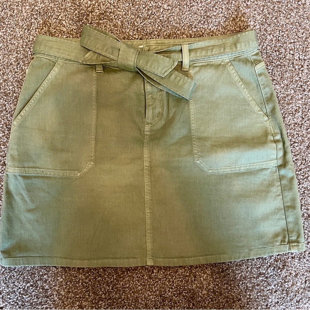 Vineyard Vines Olive Green Women's Mini Skirt - Size 12